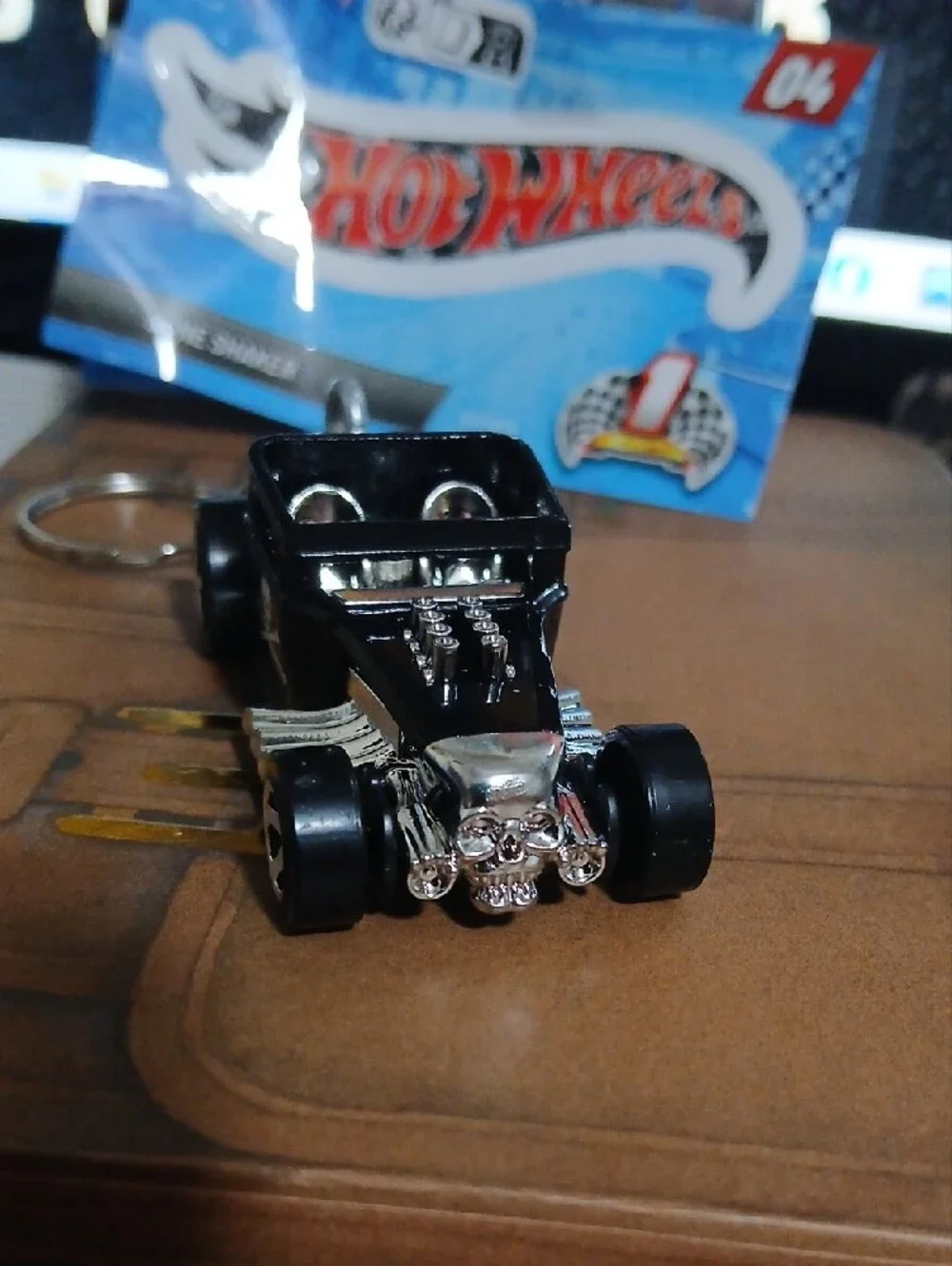 Black Bone Shaker Die-Cast Keychain Hot Wheels